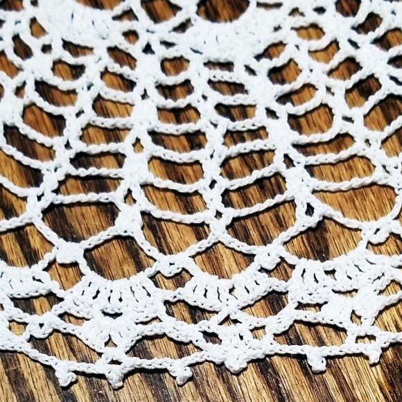 New Hand Crafted White Candy Dish 12 1/2" Doily - Picture 3 of 3